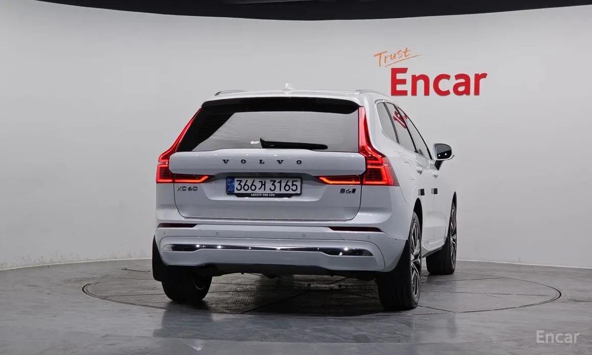 Фото 4 - Volvo XC60