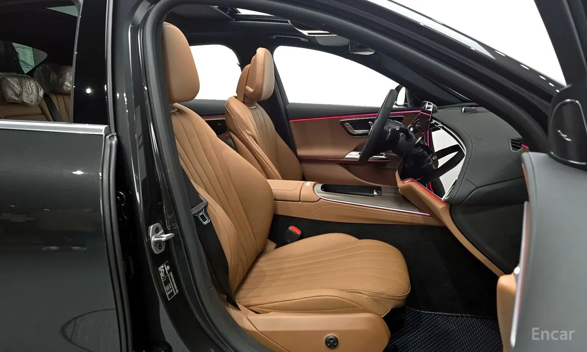 Фото 10 - Mercedes-Benz E-Class