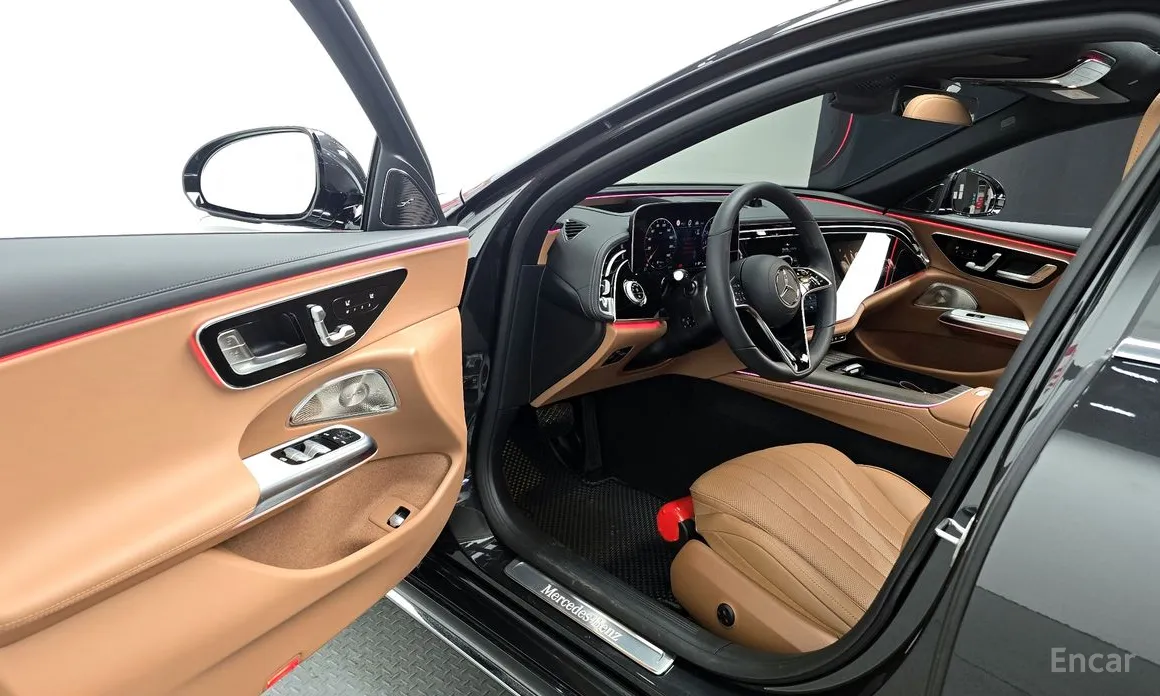 Фото 11 - Mercedes-Benz E-Class