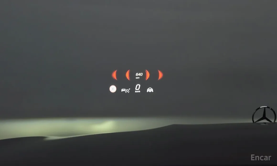 Фото 17 - Mercedes-Benz E-Class