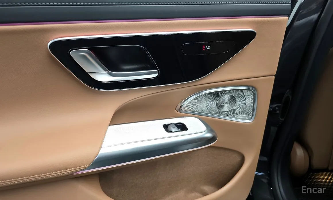 Фото 19 - Mercedes-Benz E-Class