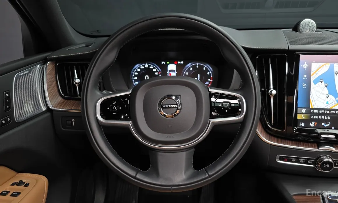 Фото 13 - Volvo XC60