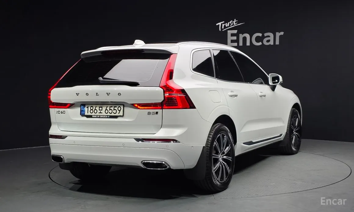 Фото 2 - Volvo XC60
