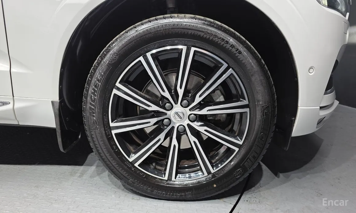 Фото 5 - Volvo XC60