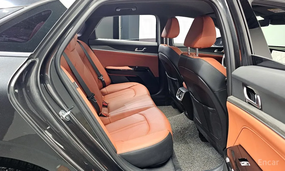 Фото 12 - Kia K5