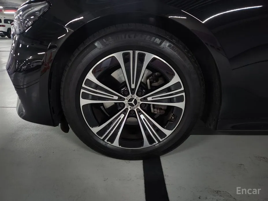 Фото 8 - Mercedes-Benz E-Class