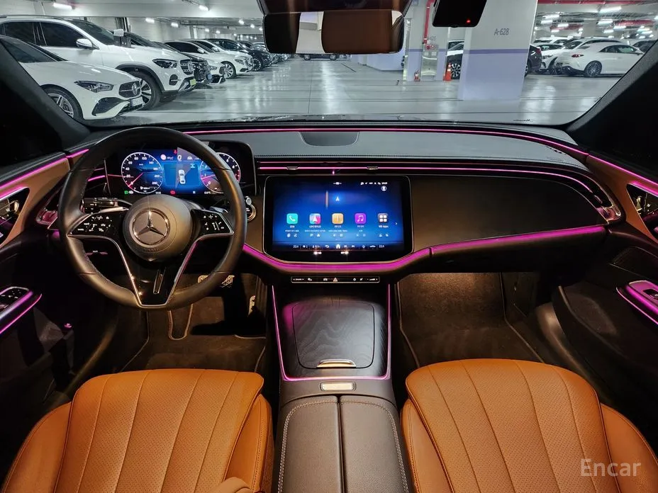 Фото 9 - Mercedes-Benz E-Class