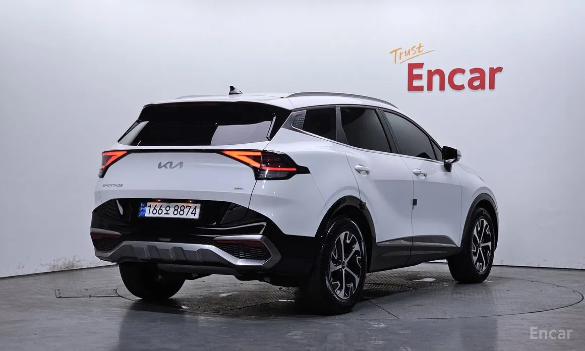 Фото 2 - Kia Sportage