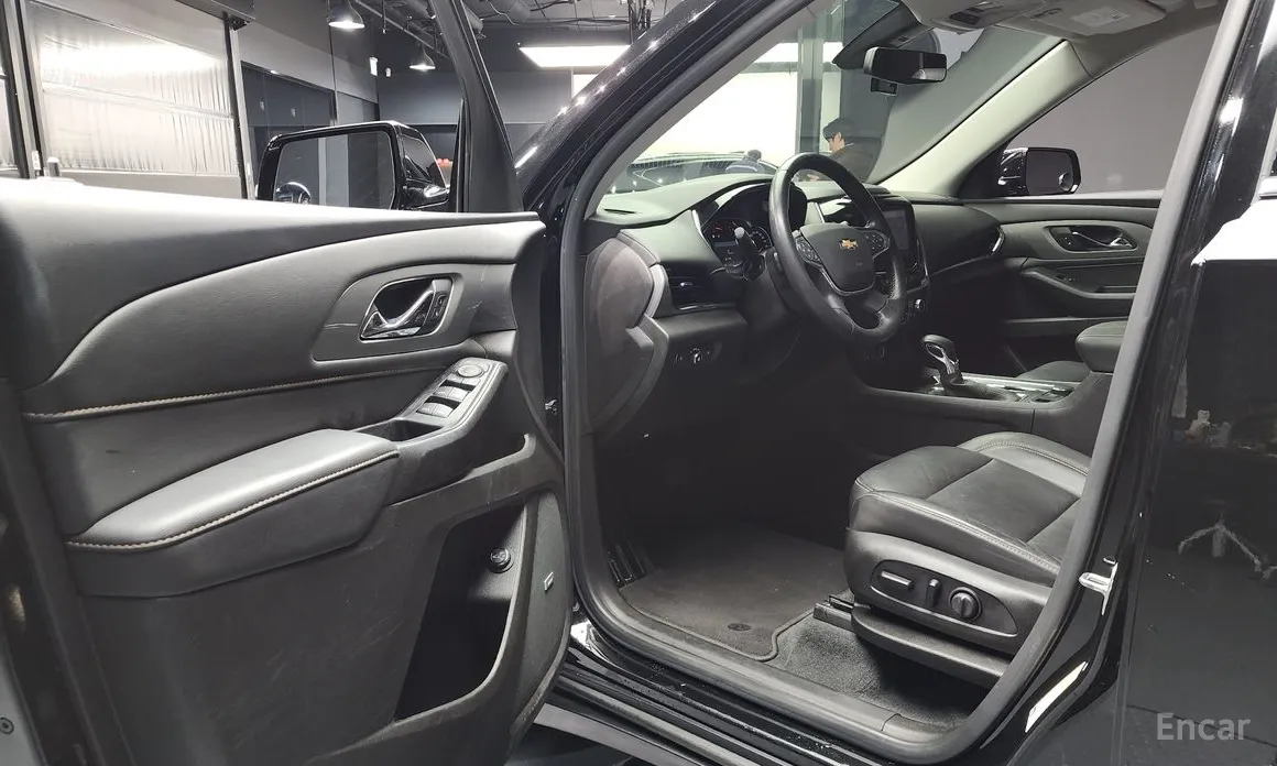 Фото 10 - Chevrolet Traverse