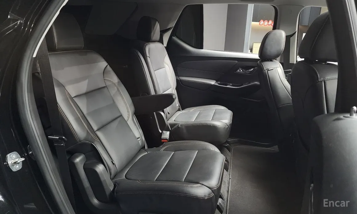 Фото 12 - Chevrolet Traverse