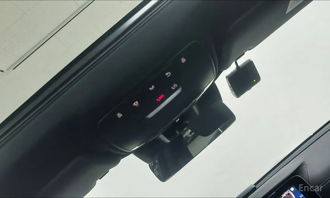 Фото 17 - Mercedes-Benz E-Class