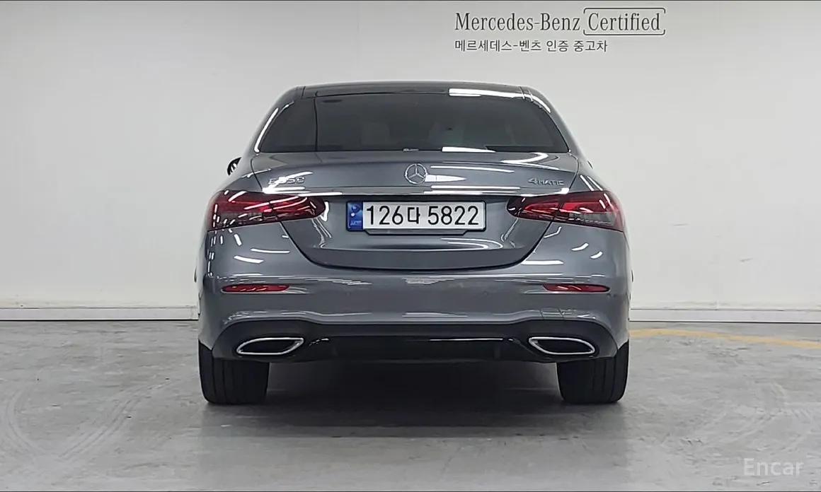 Фото 4 - Mercedes-Benz E-Class