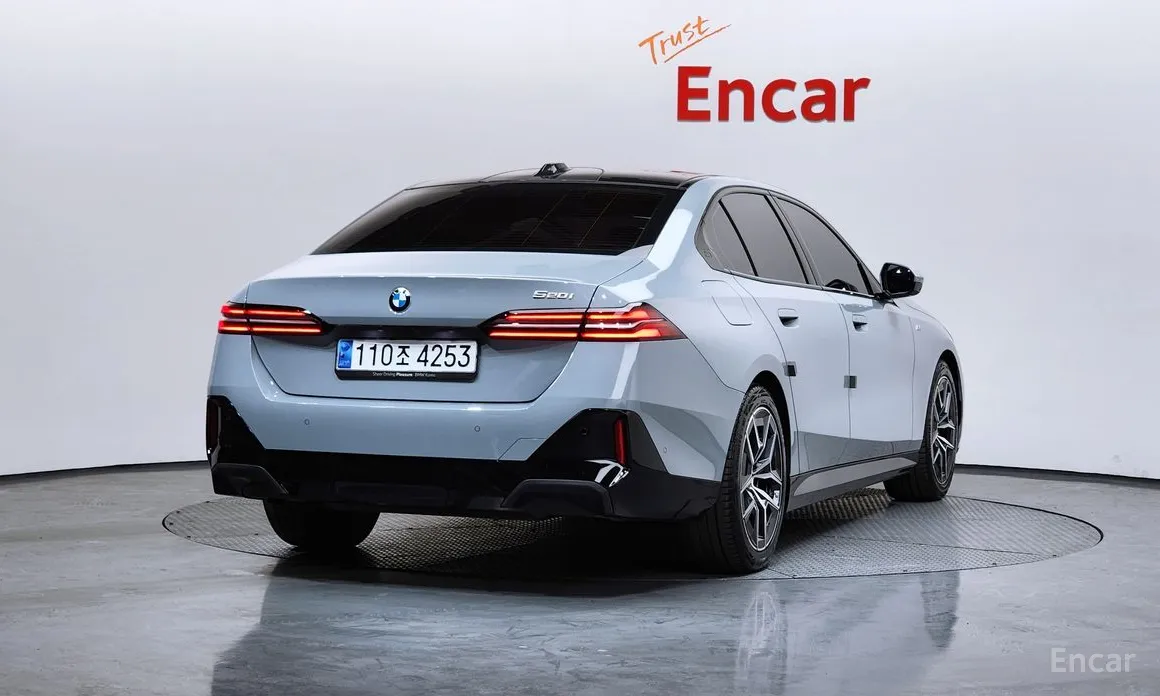 Фото 2 - BMW 5 Series