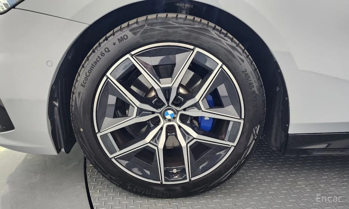 Фото 5 - BMW 5 Series