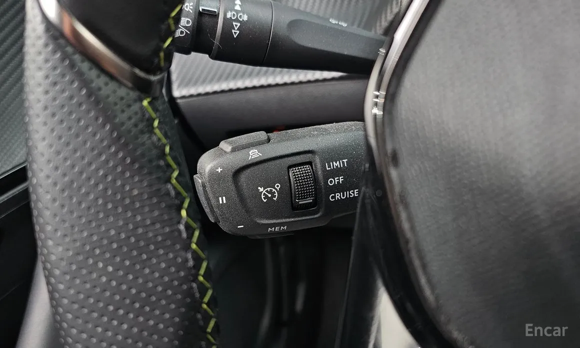 Фото 17 - Peugeot 2008