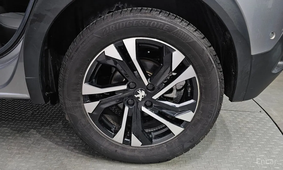 Фото 5 - Peugeot 2008