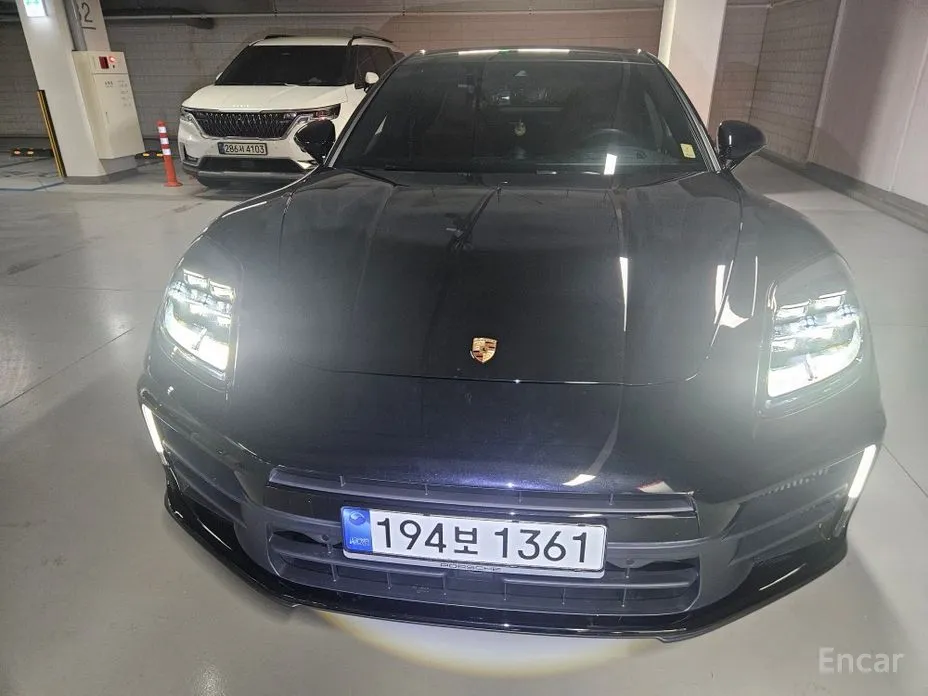 Фото 2 - Porsche Panamera