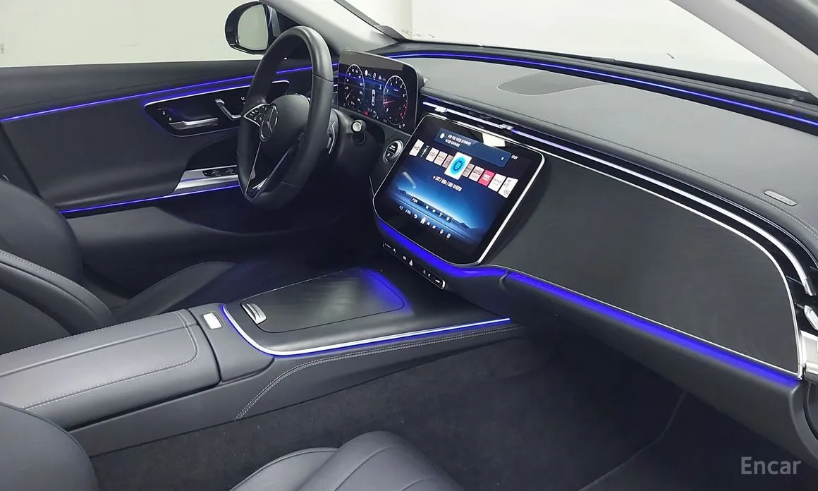 Фото 13 - Mercedes-Benz E-Class