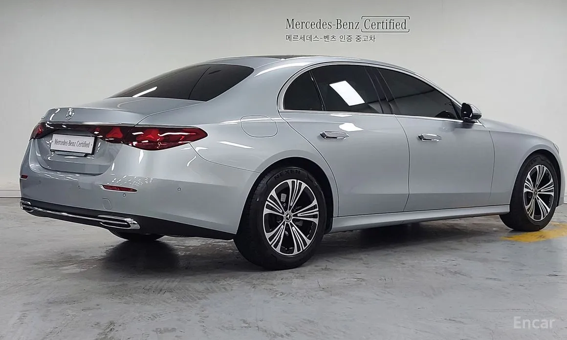 Фото 2 - Mercedes-Benz E-Class