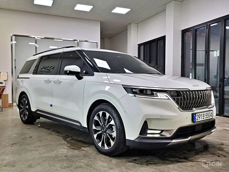 Фото 3 - Kia Carnival