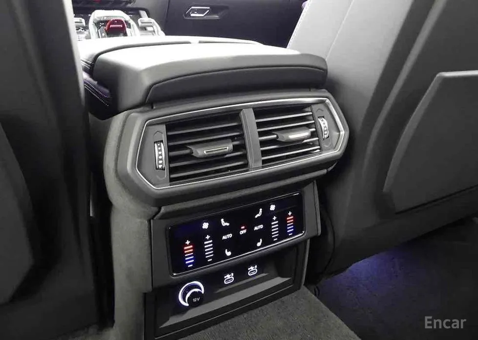 Фото 18 - Lamborghini Urus