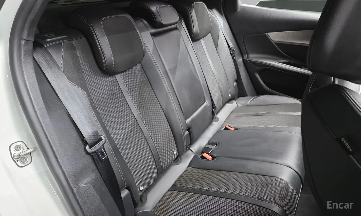 Фото 12 - Peugeot 3008