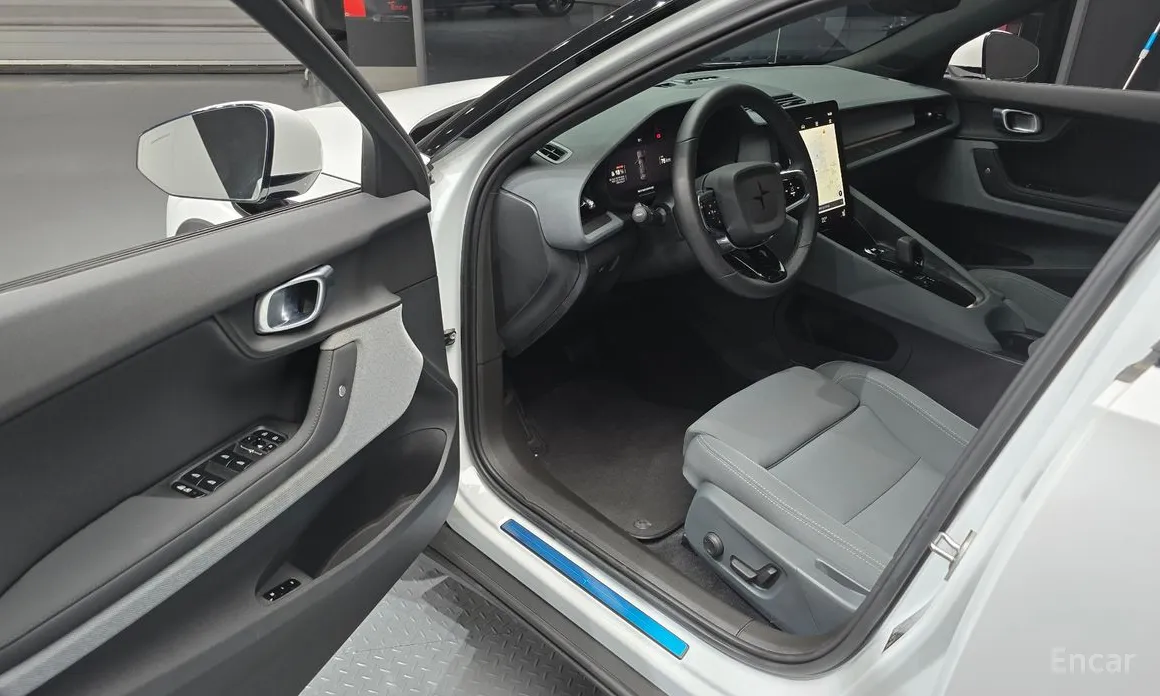 Фото 11 - Polestar 2