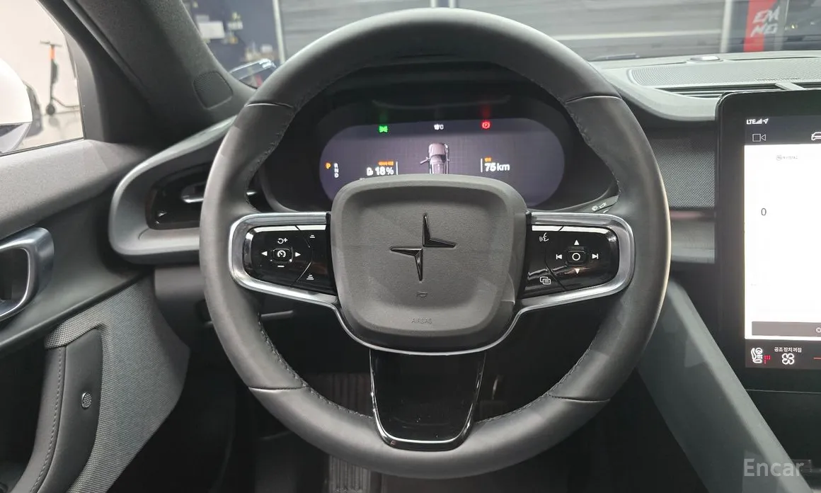 Фото 14 - Polestar 2