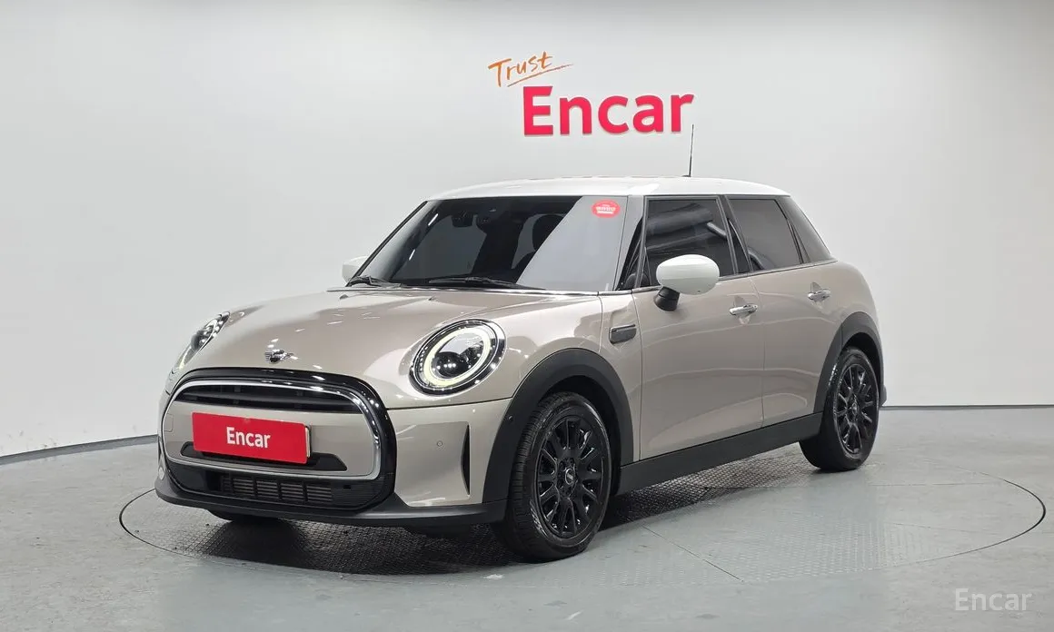 Фото 1 - Mini Cooper