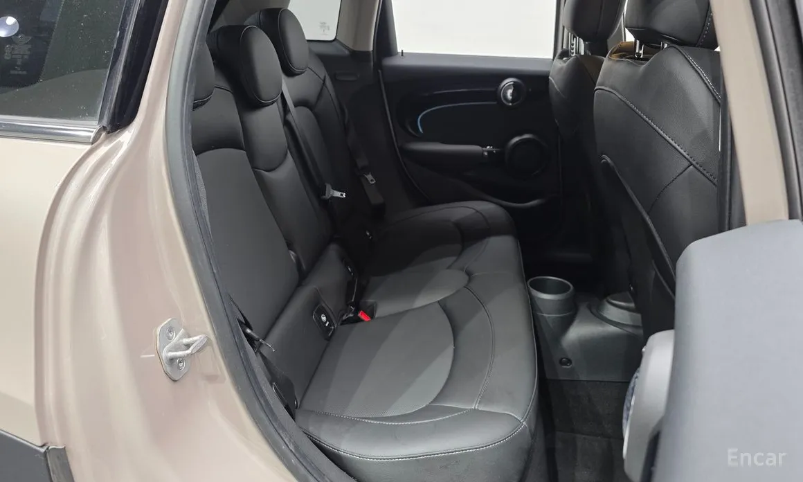 Фото 12 - Mini Cooper