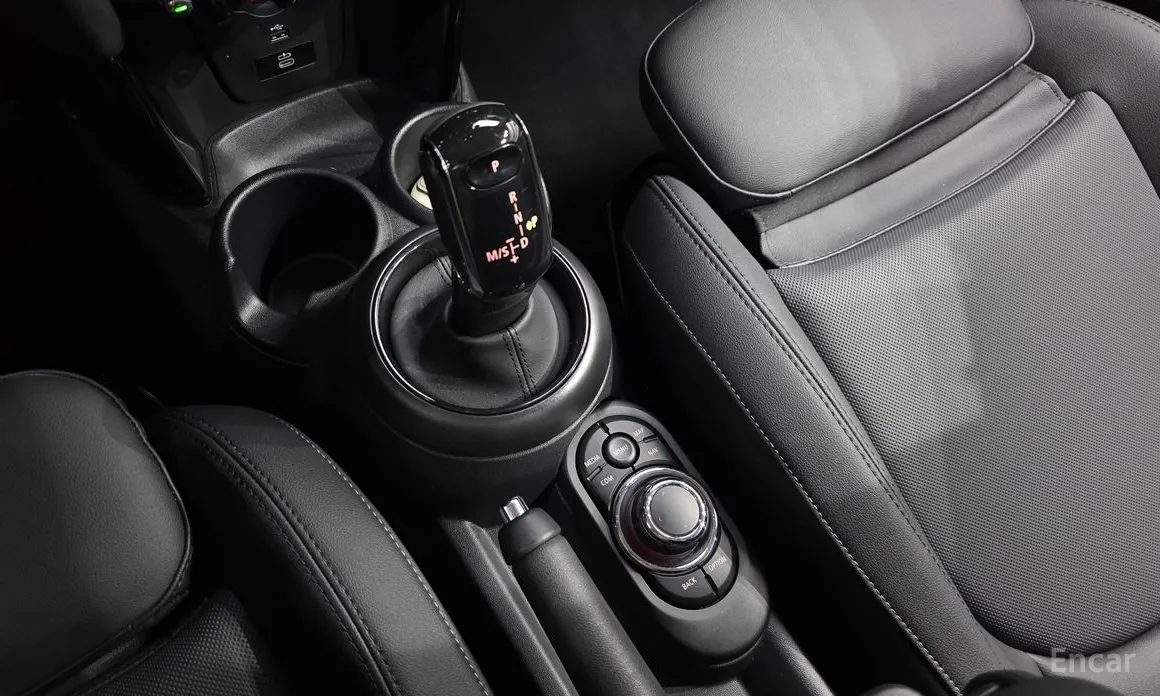 Фото 9 - Mini Cooper