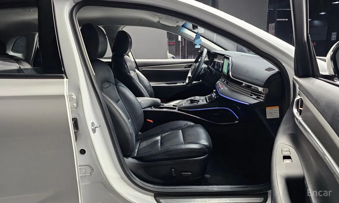 Фото 10 - Hyundai Grandeur