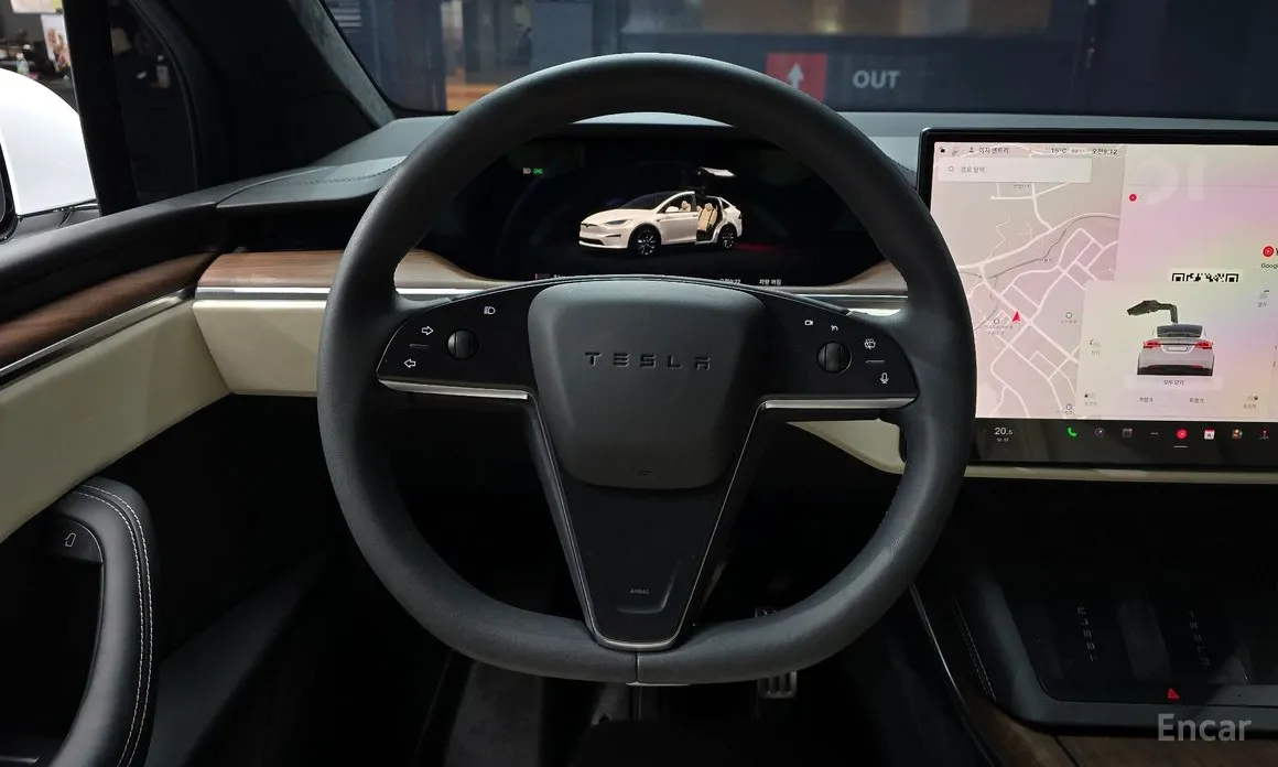 Фото 13 - Tesla Model X