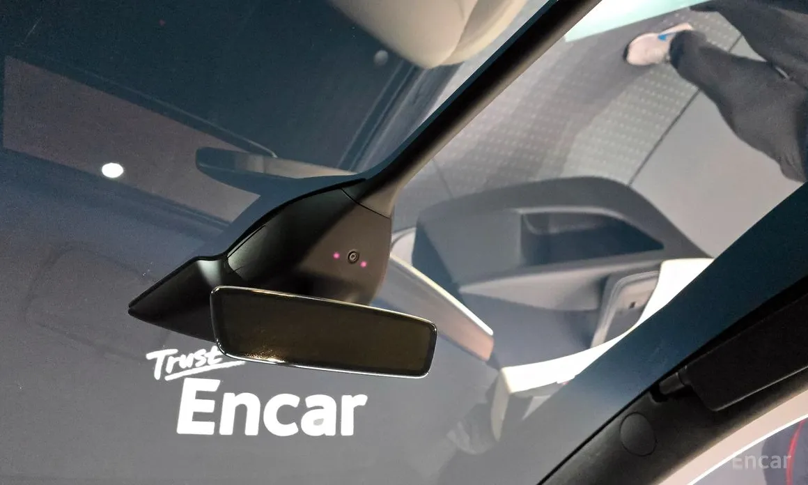 Фото 19 - Tesla Model X