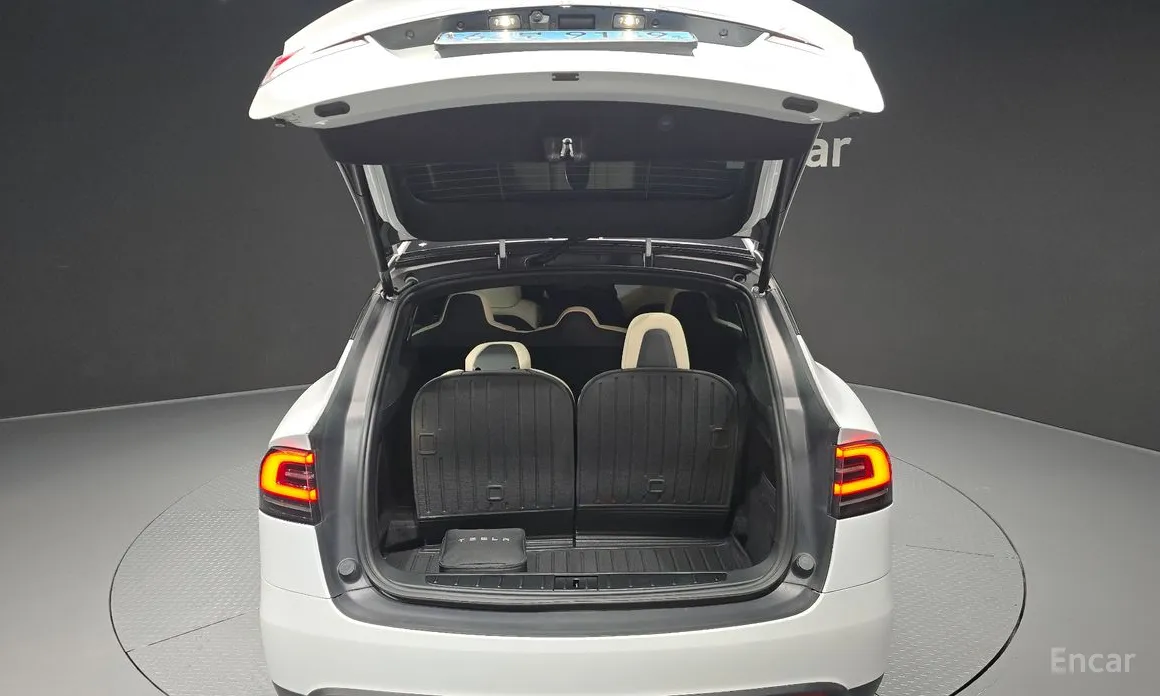 Фото 20 - Tesla Model X