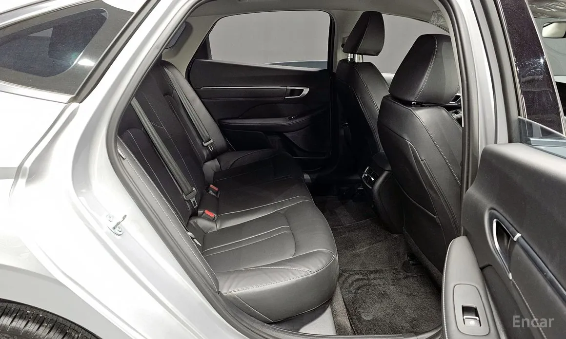 Фото 12 - Hyundai Sonata