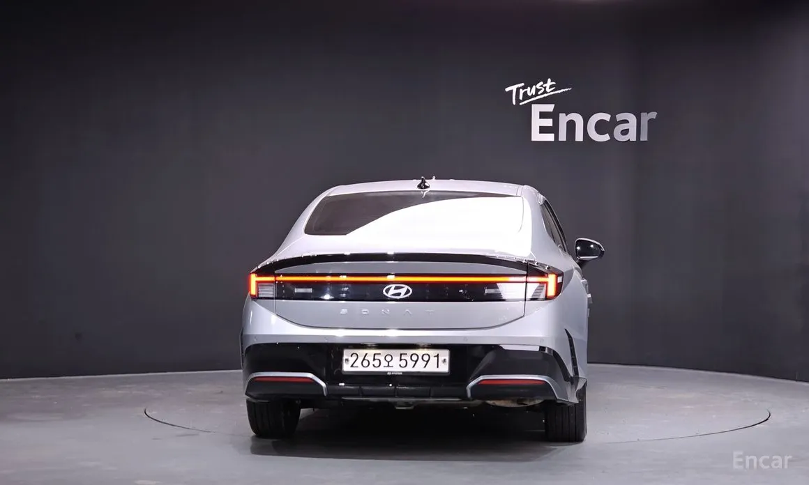 Фото 4 - Hyundai Sonata