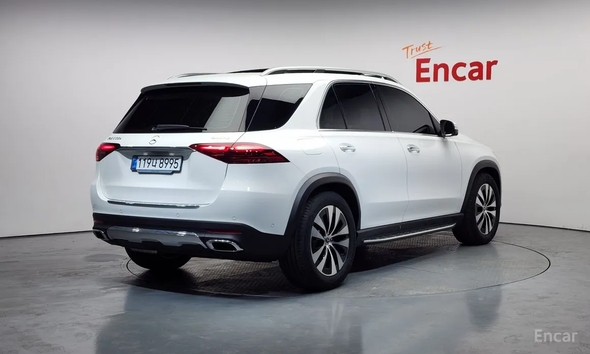 Фото 2 - Mercedes-Benz GLE-Class