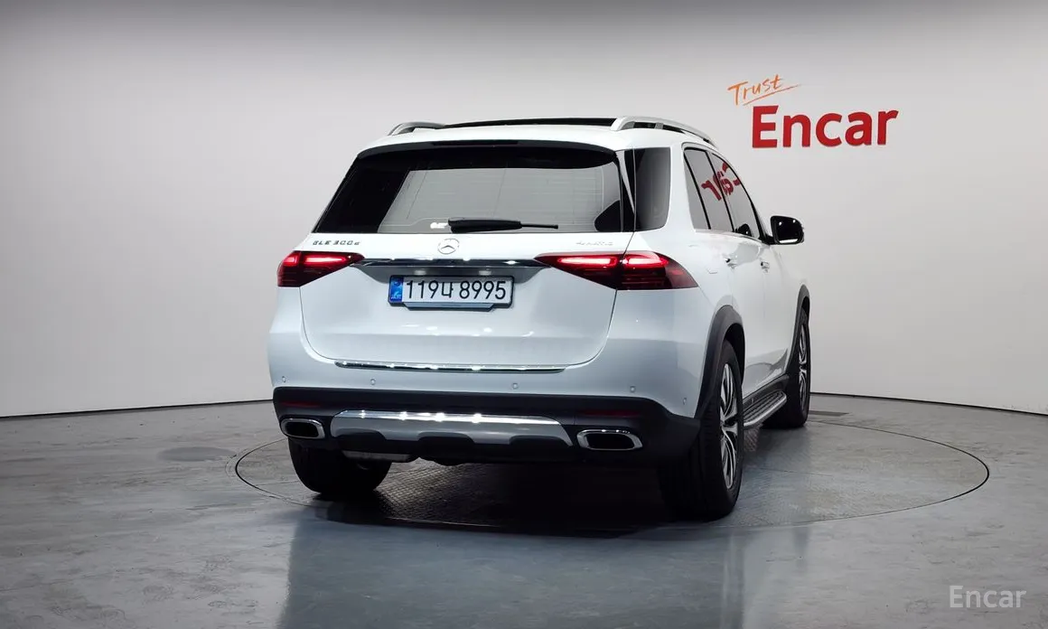 Фото 4 - Mercedes-Benz GLE-Class