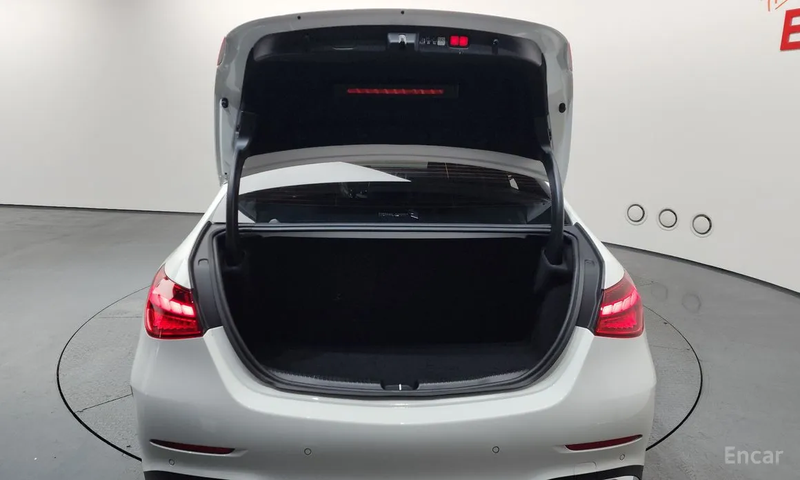 Фото 20 - Mercedes-Benz C-Class