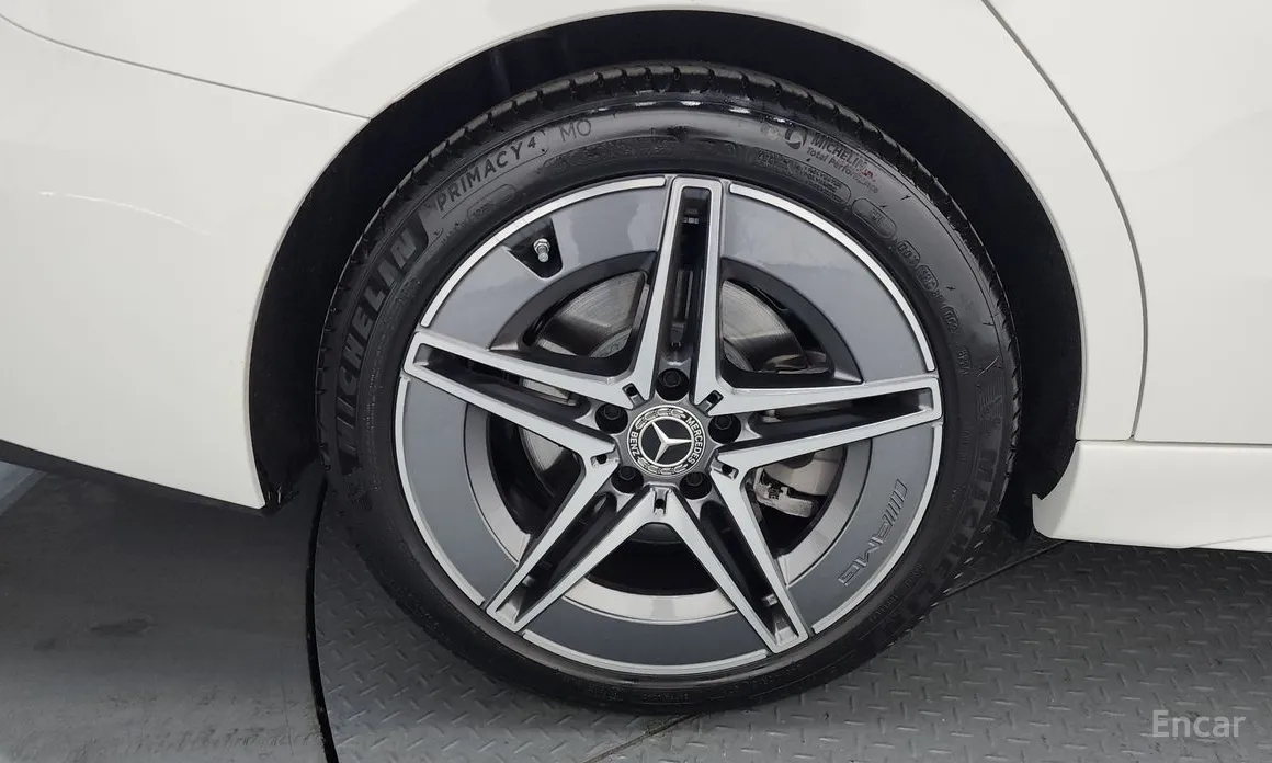 Фото 5 - Mercedes-Benz C-Class