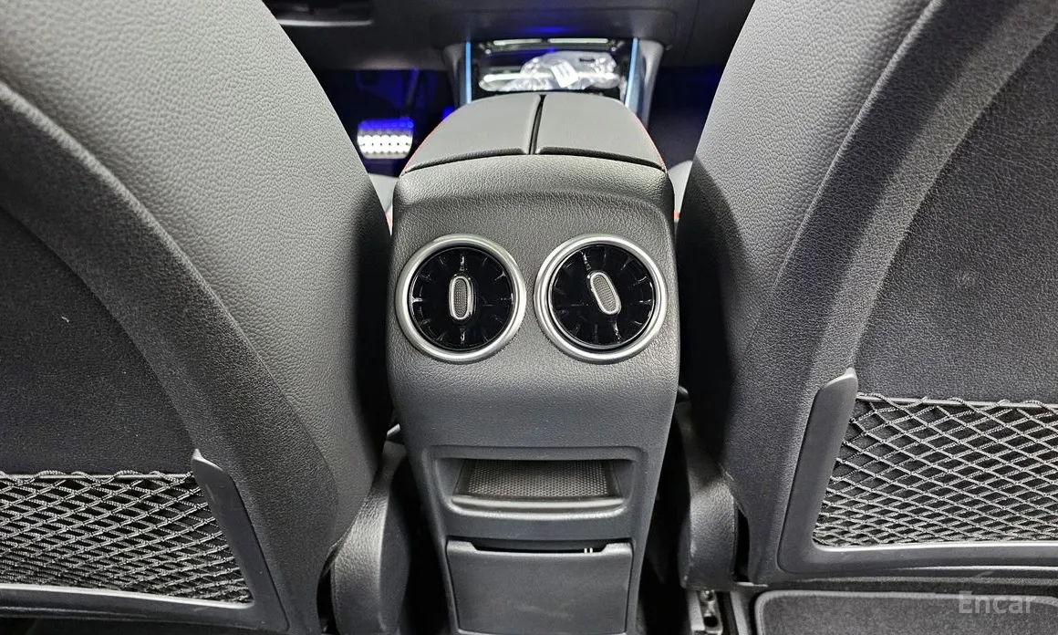 Фото 18 - Mercedes-Benz GLB-Class