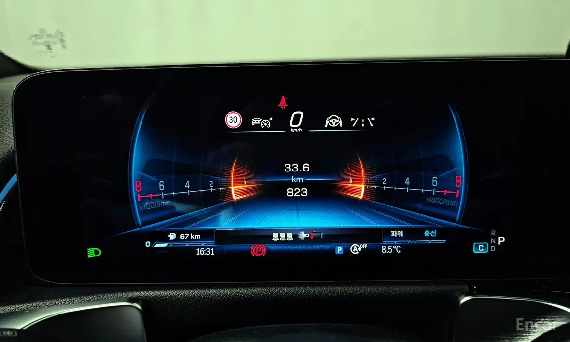 Фото 8 - Mercedes-Benz GLB-Class