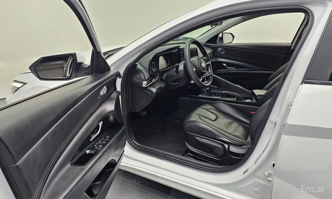 Фото 10 - Hyundai Avante