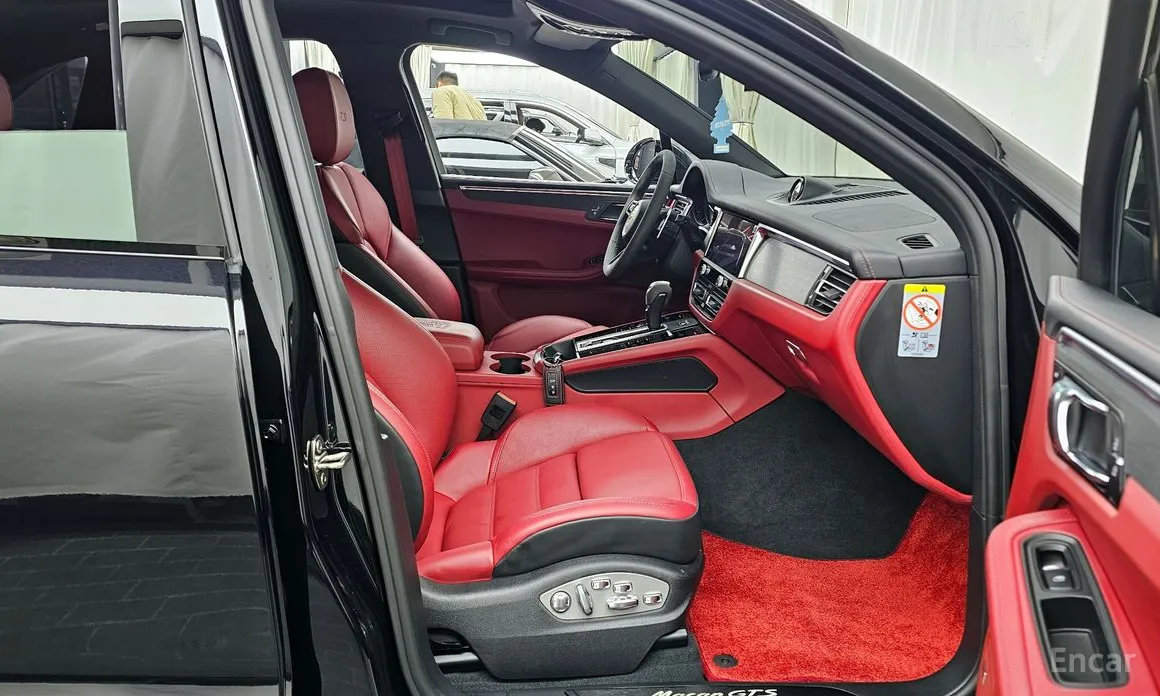 Фото 11 - Porsche Macan