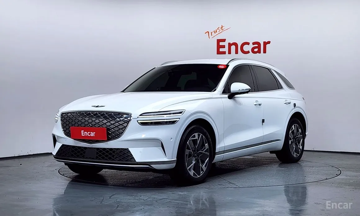 Фото 1 - Genesis GV70