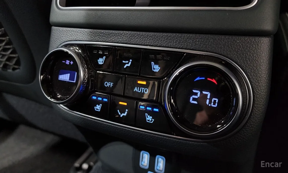 Фото 19 - Genesis GV70