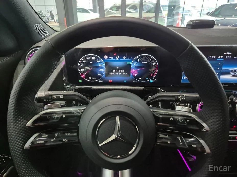 Фото 12 - Mercedes-Benz GLA-Class