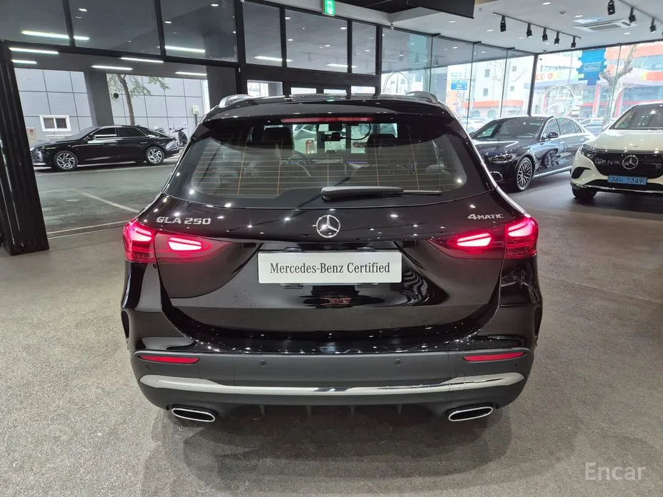 Фото 4 - Mercedes-Benz GLA-Class