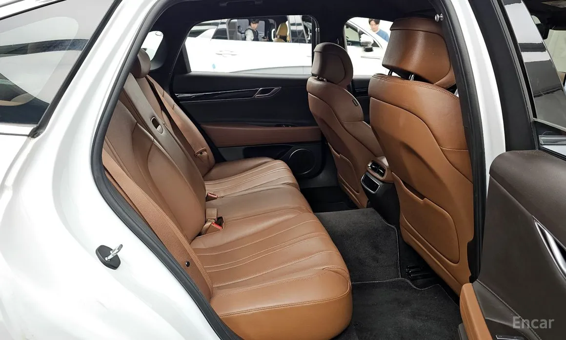 Фото 12 - Genesis G80